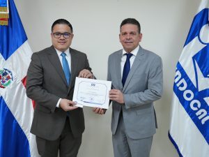 INDOCAL entrega certificados de capacitación en normas internacionales a 12 instituciones públicas